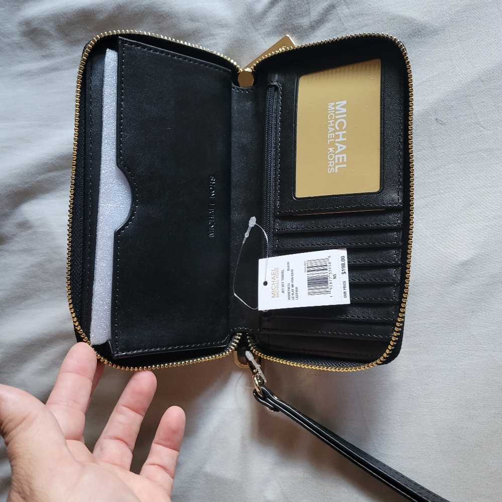 Black wallet michal kors